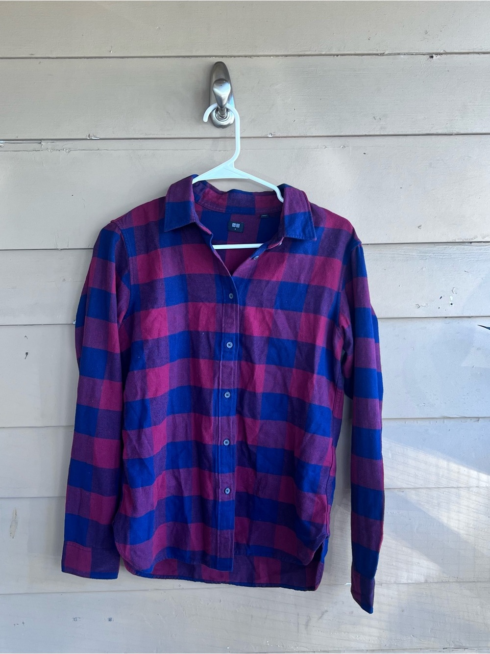 Uniqlo Plaid Flannel Collared Button Down Shirt Womens Small Red Blue 412258
